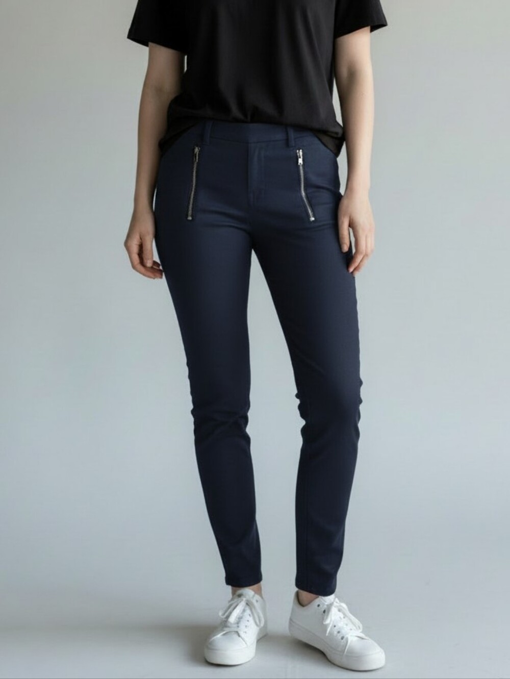Vince Ankle Trouser in Navy Size 0 XXS
